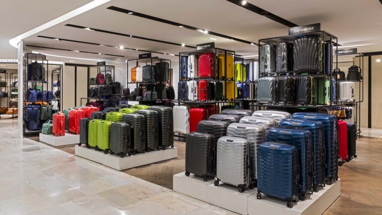 Grande ouverture de la boutique : L'affaire est dans le sac